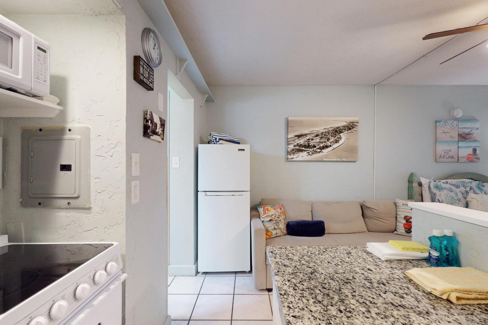 Pass-A-Grille Beach Retreat Unit 8 เซนต์พีทบีช ภายนอก รูปภาพ