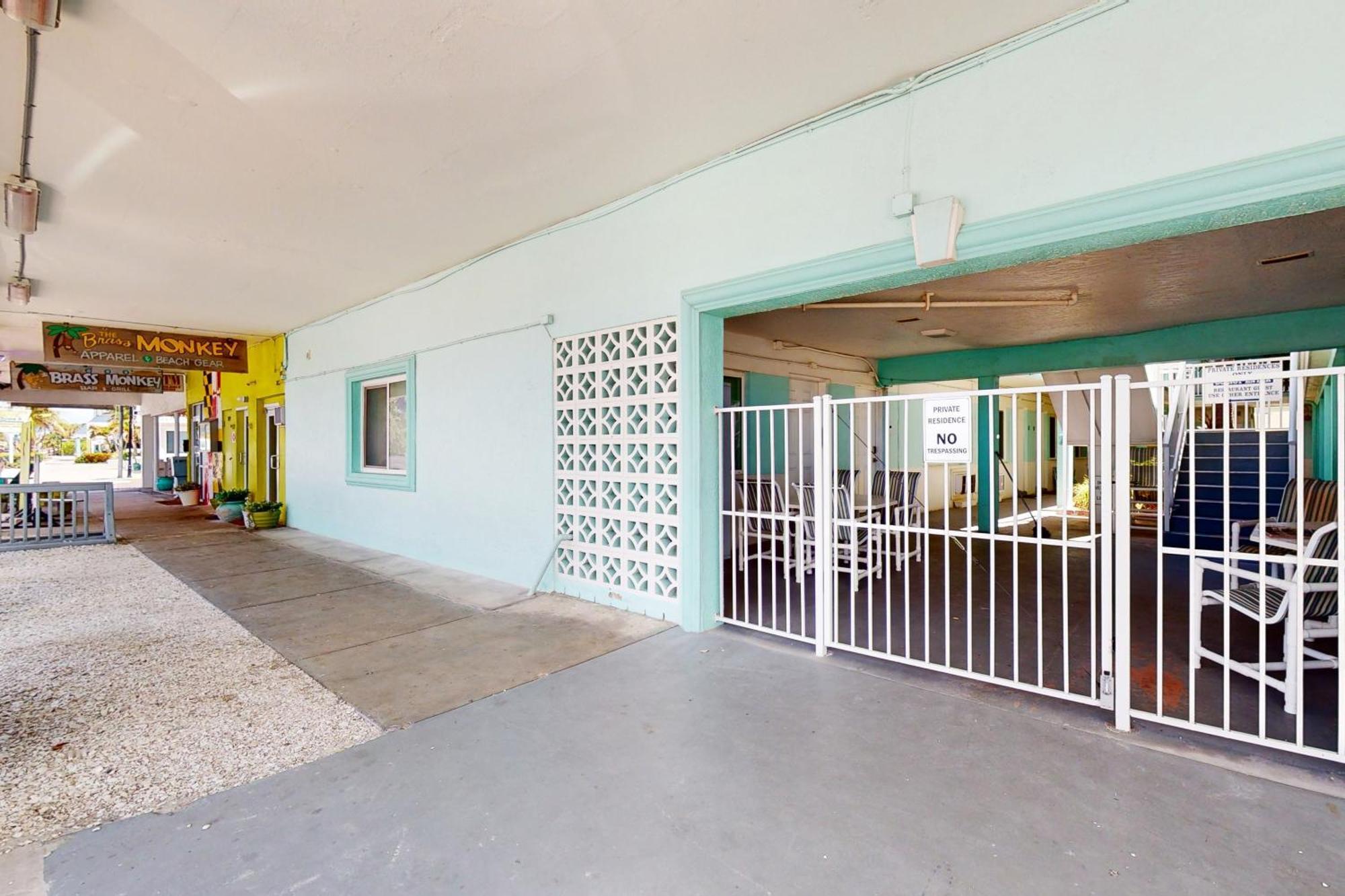 Pass-A-Grille Beach Retreat Unit 8 เซนต์พีทบีช ภายนอก รูปภาพ